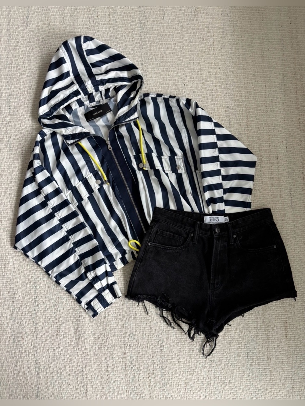 | Zara Basic | Striped Navy & White Hooded Windbreaker Women’s size Small